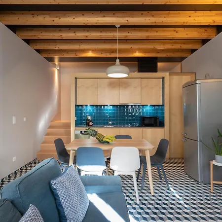 Host Wise - Stylish Luxurious House - River View * 빌라노바데가이아