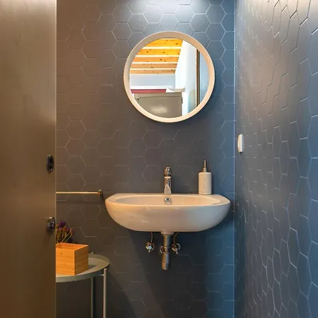 Host Wise - Stylish Luxurious House - River View 펜션 빌라노바데가이아