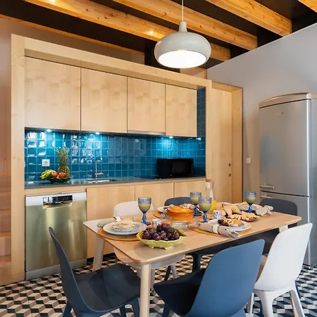 Host Wise - Stylish Luxurious House - River View 펜션 *